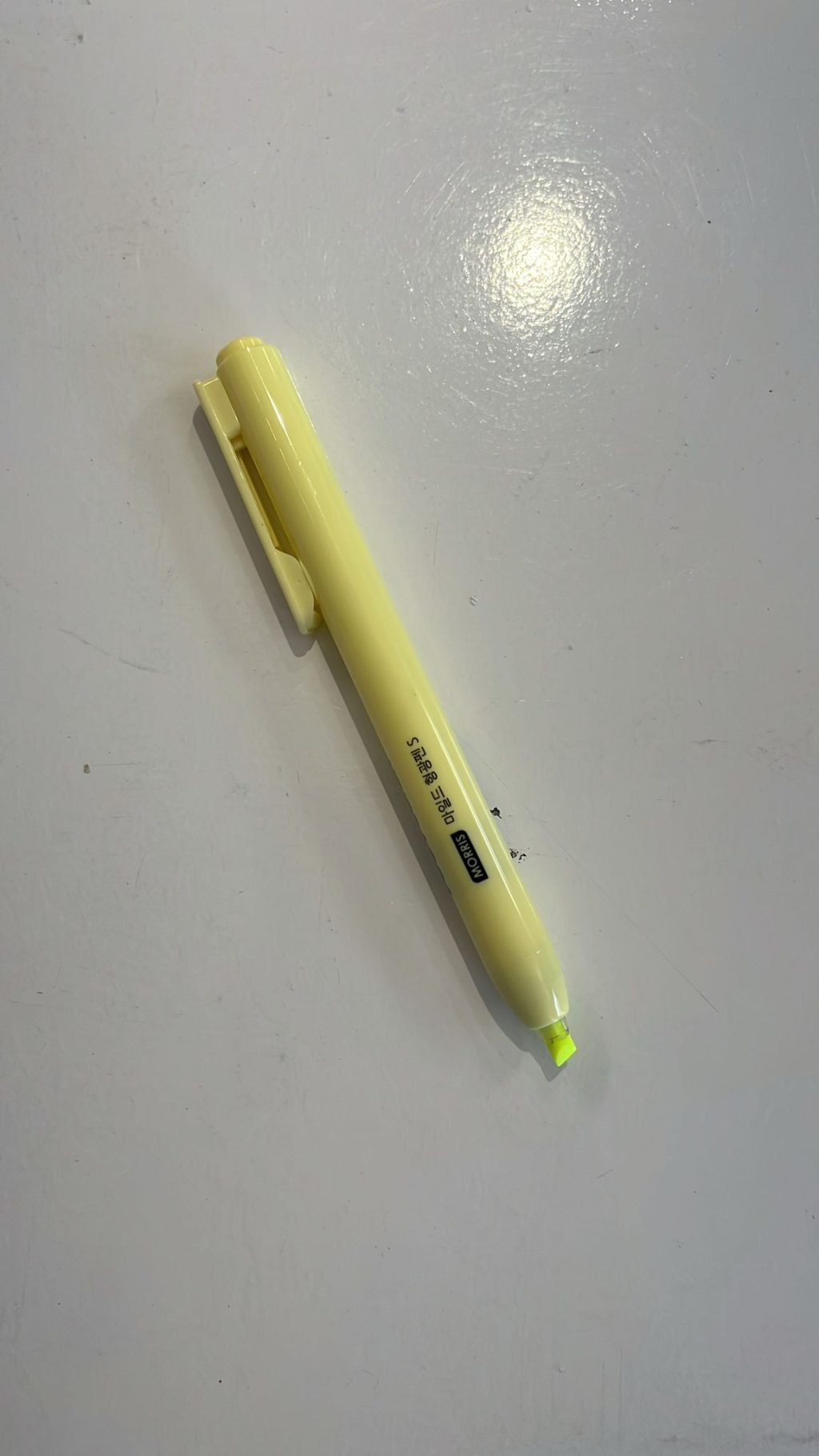 Marcador de Texto Amarelo Claro – SNBOW